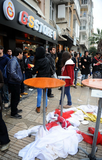 GALATASARAY STORE'A YUMURTALI SALDIRI ! ! !
