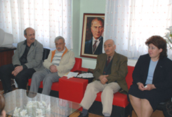 Koçoğlu'ndan demokrasi dersi!