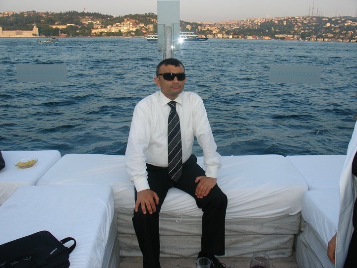 BOĞAÇ YÜZGÜL ÖDÜLE DOYMUYOR