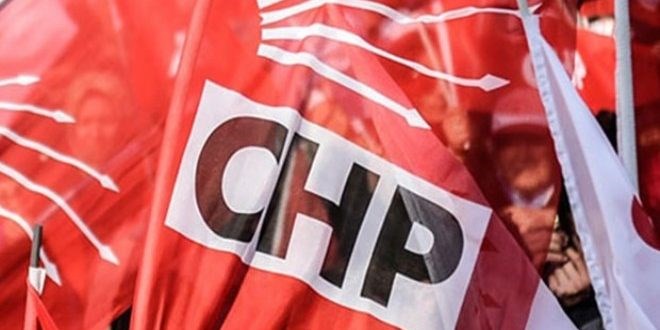 CHP'de 40 il ve 39 ilçe başkanı milletvekili aday adaylığı için istifa etti