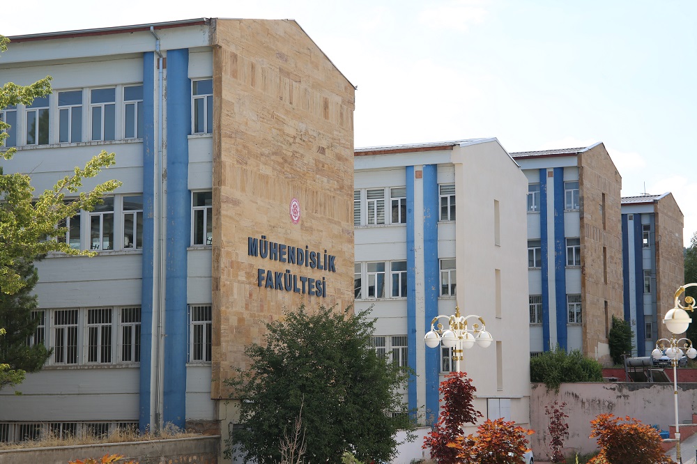 Sivas Cumhuriyet Üniversitesine Akademik İlan tepkisi hız kesmeden sürüyor…