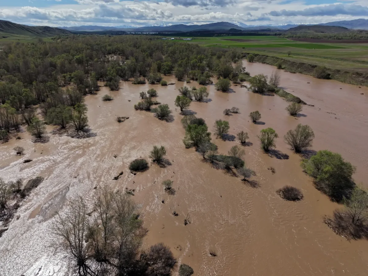Sivas’ta sel sonrası inanılmaz görüntü!