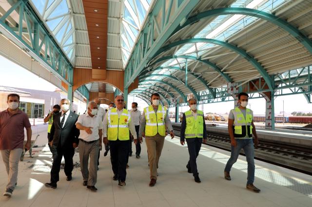 Ankara-Sivas yüksek hızlı tren hattı açılışa hazırlanıyor